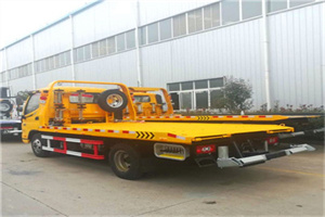 额敏附近拖车救援搭电